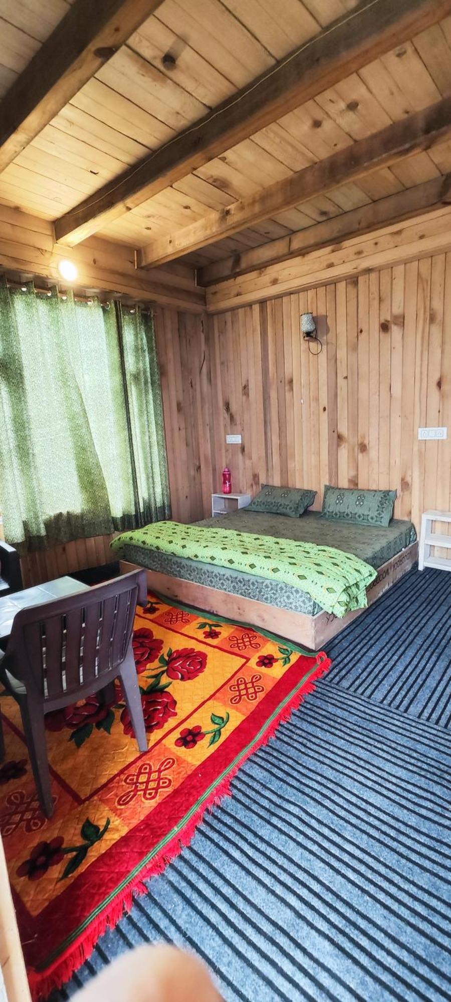 Sukun Hostel Sainj Exterior photo